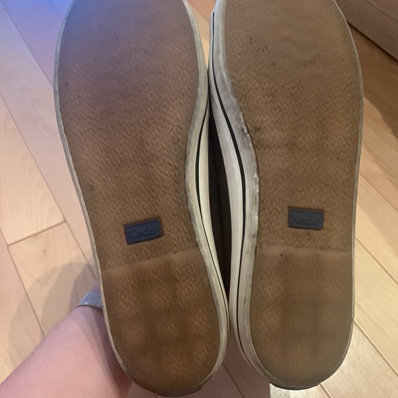 Super comfy keds - Picture 3 of 3